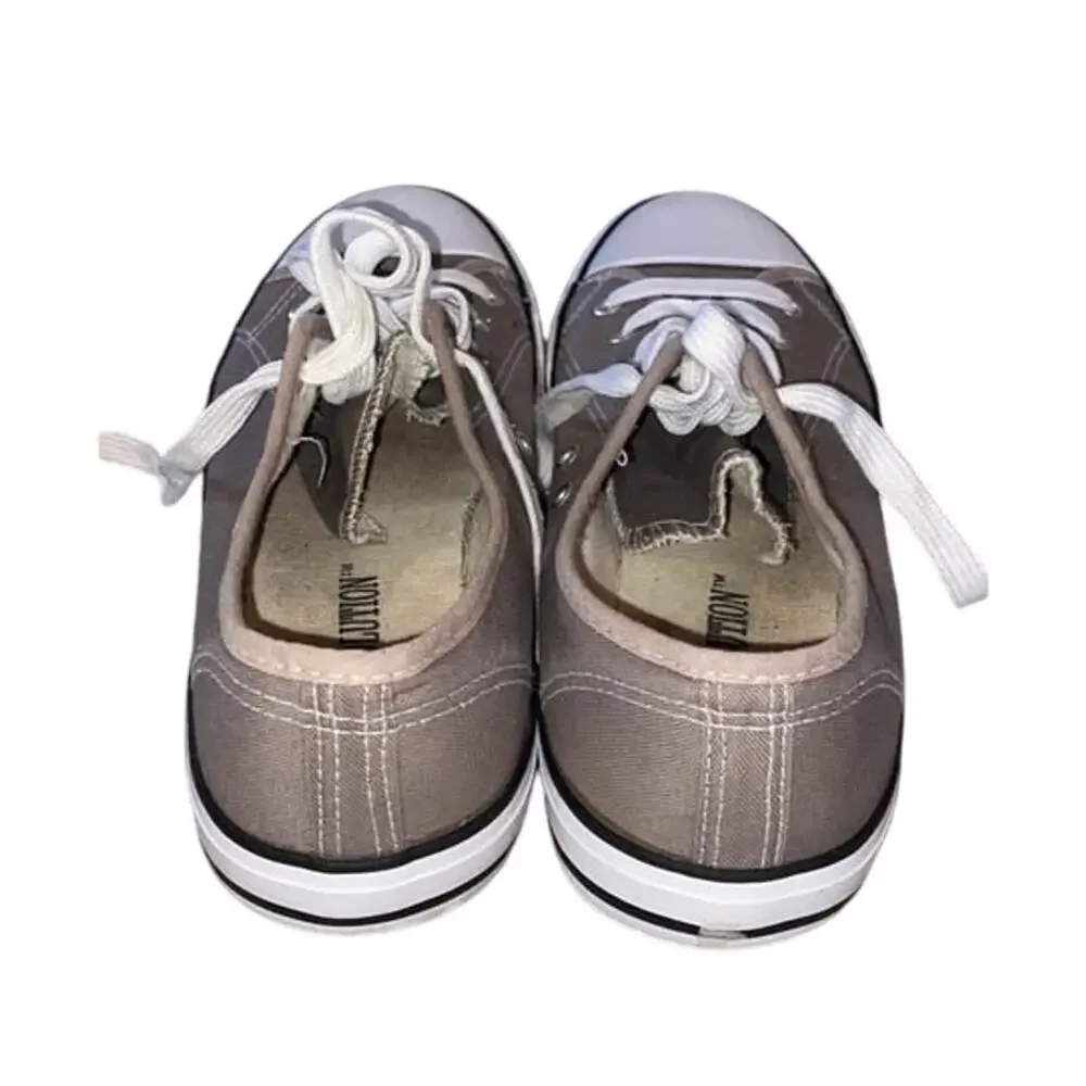 Men’s converse SZ 10